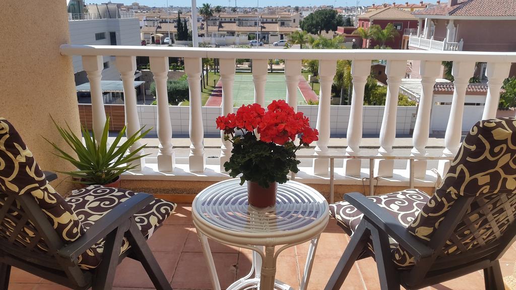 Villa La Zenia, Private Pool, 10Min Walk To La Zenia Beach, For 6 People Oriola  Exterior foto