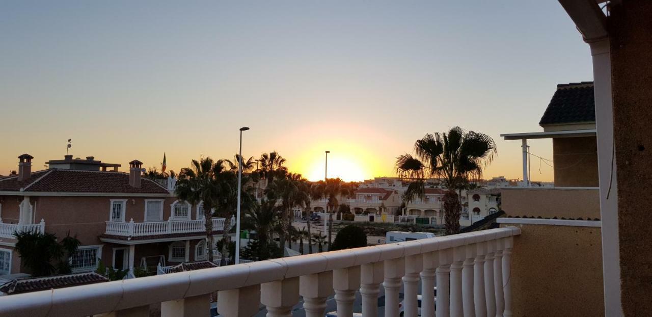 Villa La Zenia, Private Pool, 10Min Walk To La Zenia Beach, For 6 People Oriola  Exterior foto
